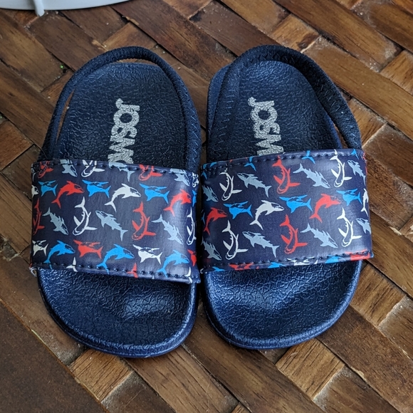 New born Baby boy bundle of 2 sandals size 2 or 0-3 months - Picture 3 of 6